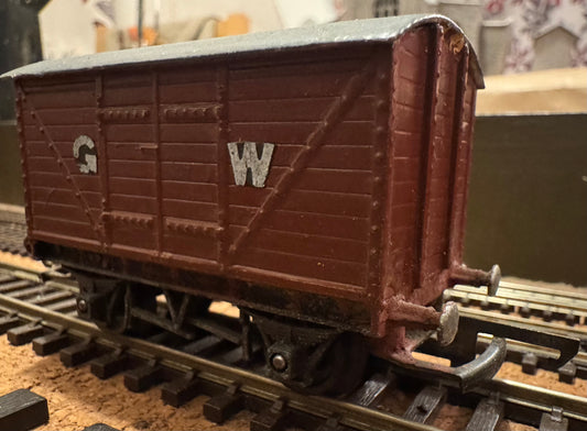 Tri-ang R11 (OO) Great Western Railway, 20 Ton Van. 