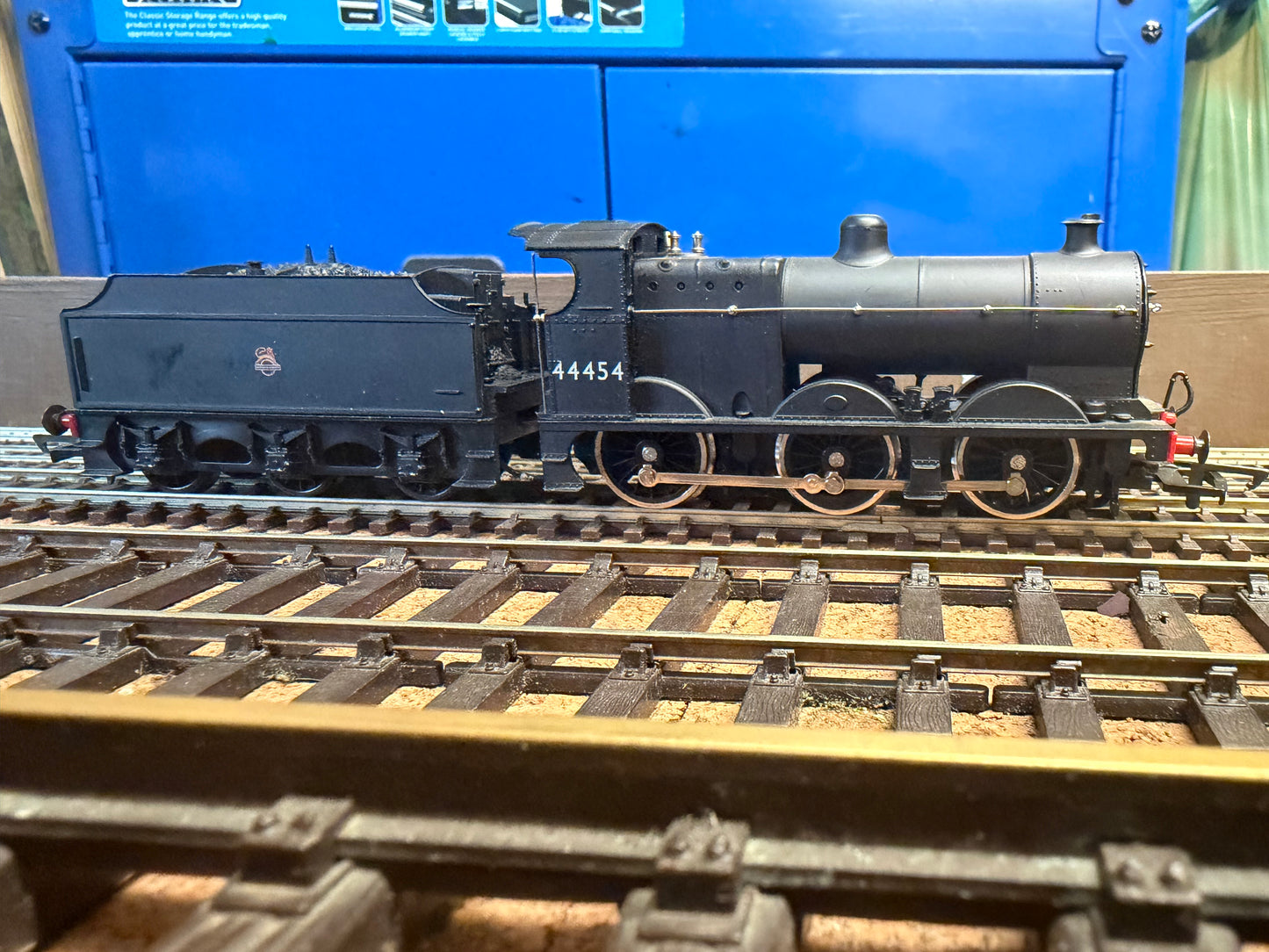 AirFix GMR 54123 (OO) Ex LMS ‘Fowler’ 4F No.44454 in British Railways Unlined Black. 