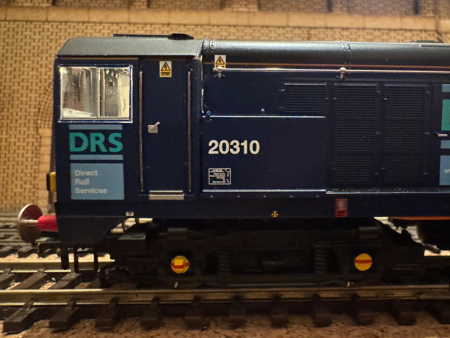 Bachmann 35-125ASF (OO) Ex British Railways Class 20/3 No.20310 “Gresty Bridge” in Direct Rail Service Livery. DCC Sound Ready 