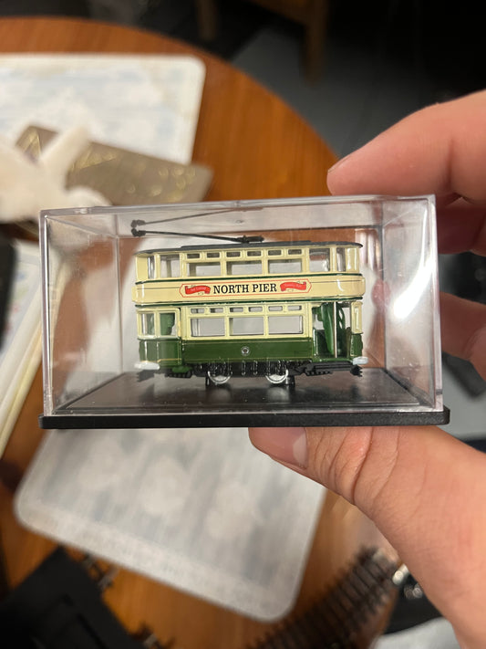 Oxford Diecast, (N-Gauge / 1:148 scale), Dick Kerr Closed Body 4 wheel Tram, No.147 in Blackpool Tramway Cream and Green.
