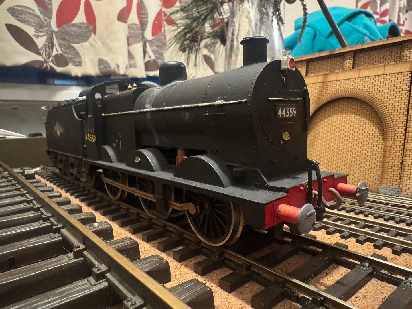 Lima L216534 (O) Ex LMS ‘Fowler’ 4F No.44559 in Unlined and Weathered British Railways black. 