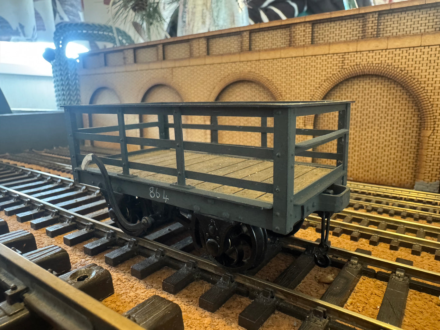 Cooper-Craft (SM32 / 16mm Scale) Festiniog Railways Slate Wagon No.864 in Dark Grey 