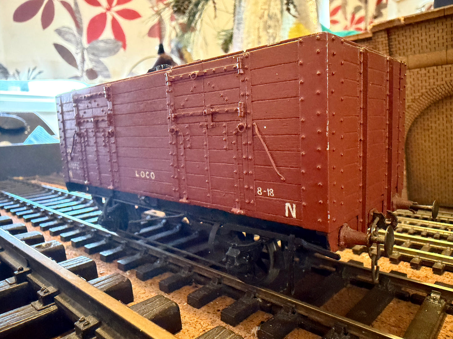 Peco / Unknown (O Gauge) London Midland & Scottish Railway, Long Wheel Base 20T Ten Plank Coal Wagon  No.167072 in Red Oxide with Loco Fleet Marking 