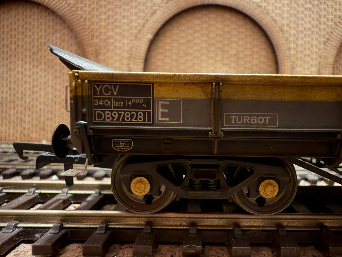 Dapol 4F-043-013 (OO) British Rail, YCV ‘Terbot’ Wagon No.DB978281 in weathered BR Civil Engineer ‘Dutch’ Livery 