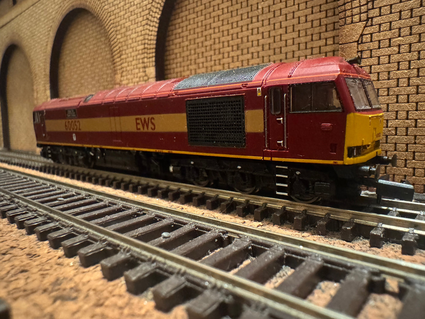 Graham Farish 371-350 (N Gauge) Ex BR Class 60, No.60052 “Glefa Tŵr Tower Colliery” in EWS Livery. 