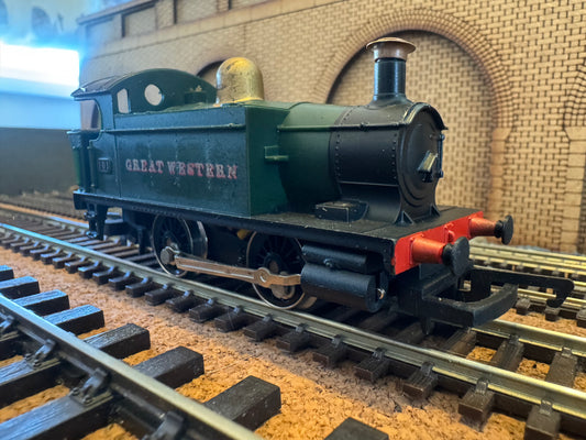 Hornby R.333 (OO) Great Western Railway. 101 Class. No.101 in 1906 - 1936 GWR unlined Brunswick Green.