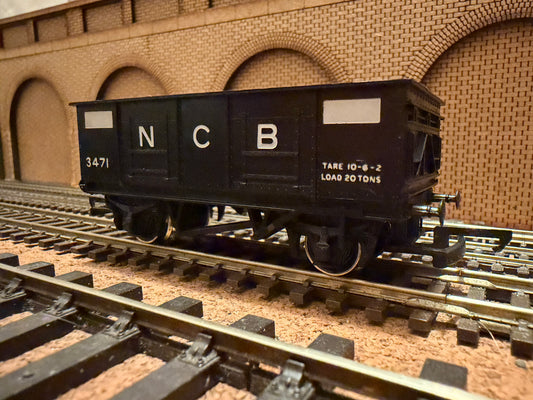 Hornby R.102 (OO) National Coal Board, 20T Steel Body Wagon No.3471 in NCB Black 
