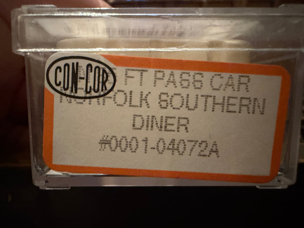 Con-Cor #0001-04072A (N Scale) Norfolk Southern 85ft Dining Car No.538 in NS Maroon. 