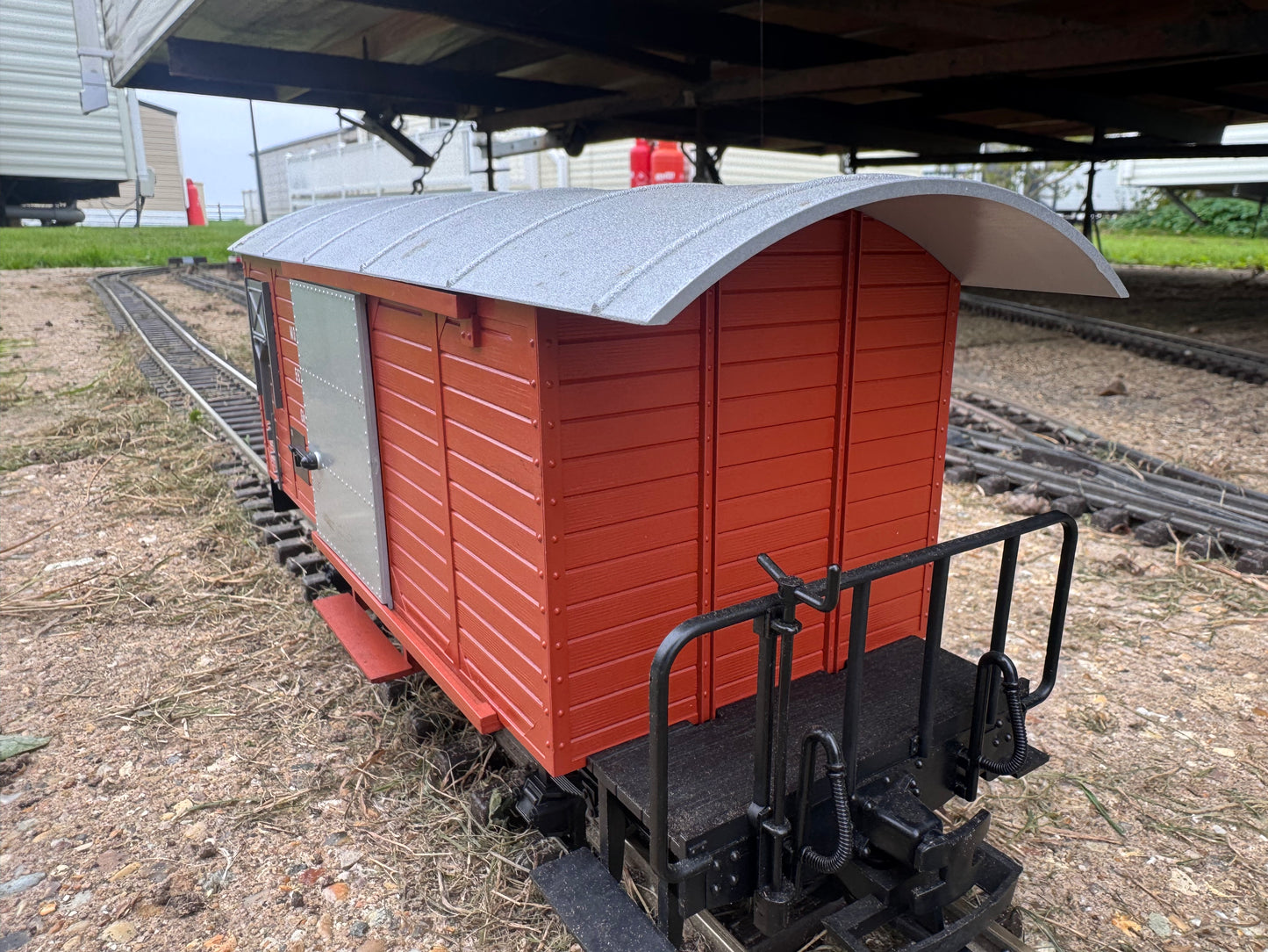 LGB 4027 (G Scale) Montreux Oberland Bernois Railway, Refrigerator Box Wagon No.557. 