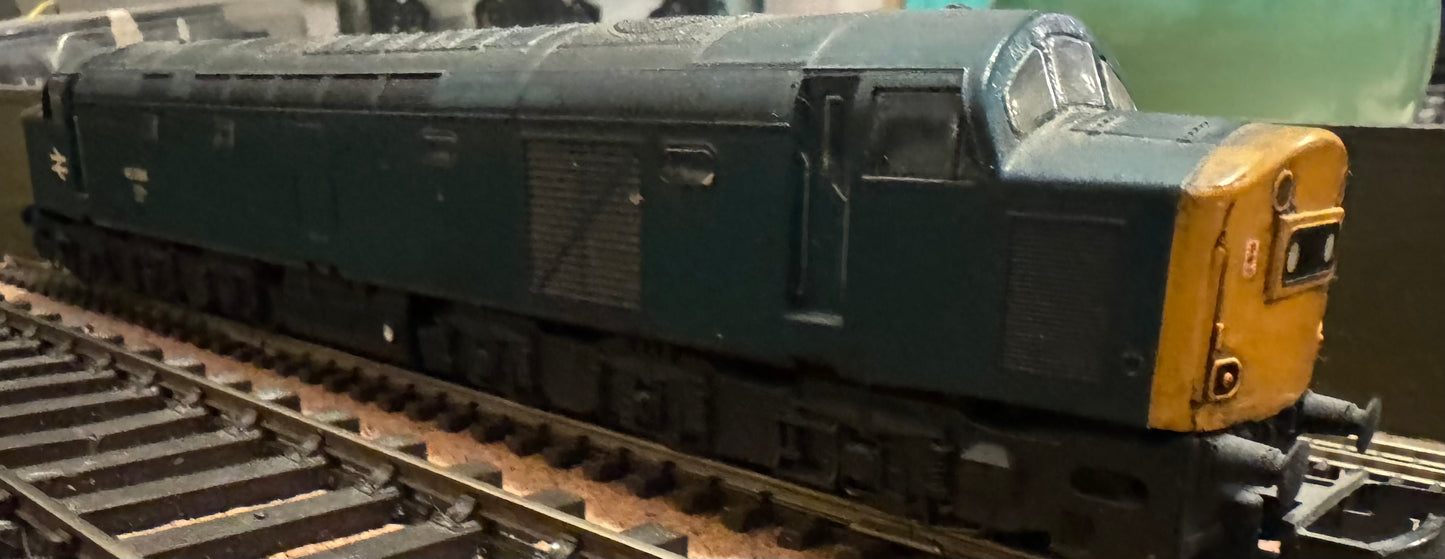 Lima (OO) British Railways Class 40, No.40066 in weathered lightly British Rail Blue