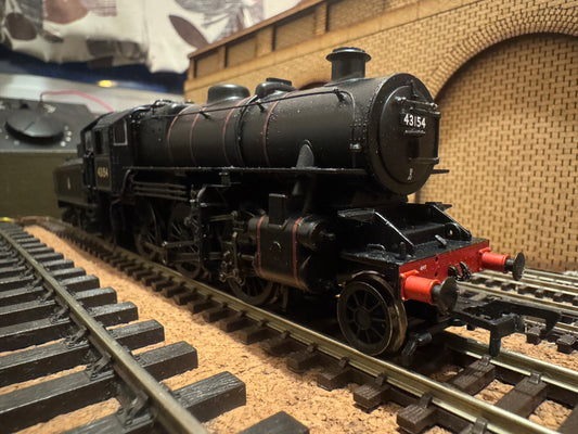Bachmann 32-586DC (OO) British Railways [LMS] Ivatt 4MT ‘Fargo’ No.43154 with Whittaker Tablet Catcher in BR Lined Black. DCC Fitted. (Shed Code 32G, Melton Constable Depot) 