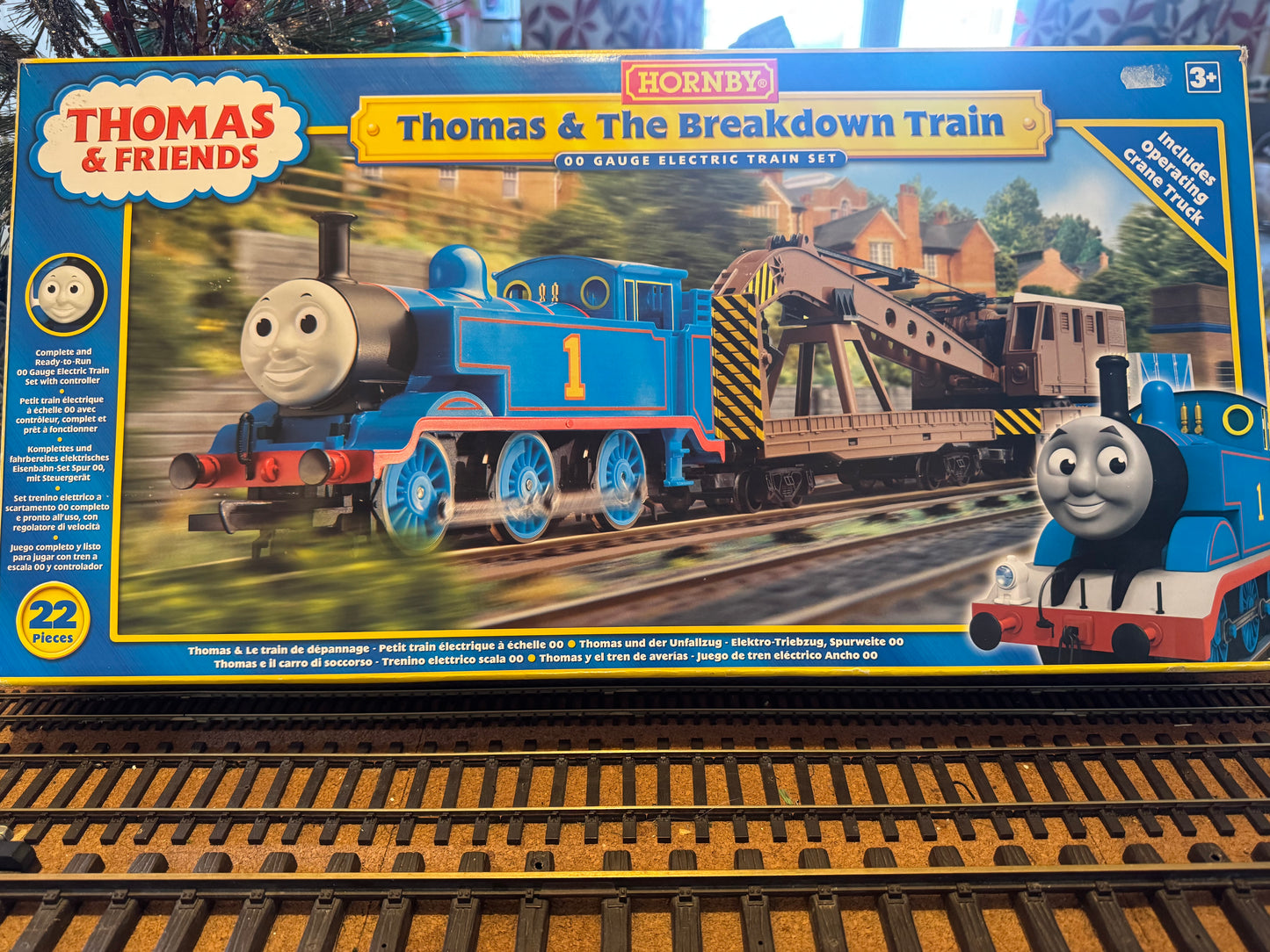 Hornby Thomas & Friends R9699 (OO) Thomas & The Breakdown Train Starter Set. 