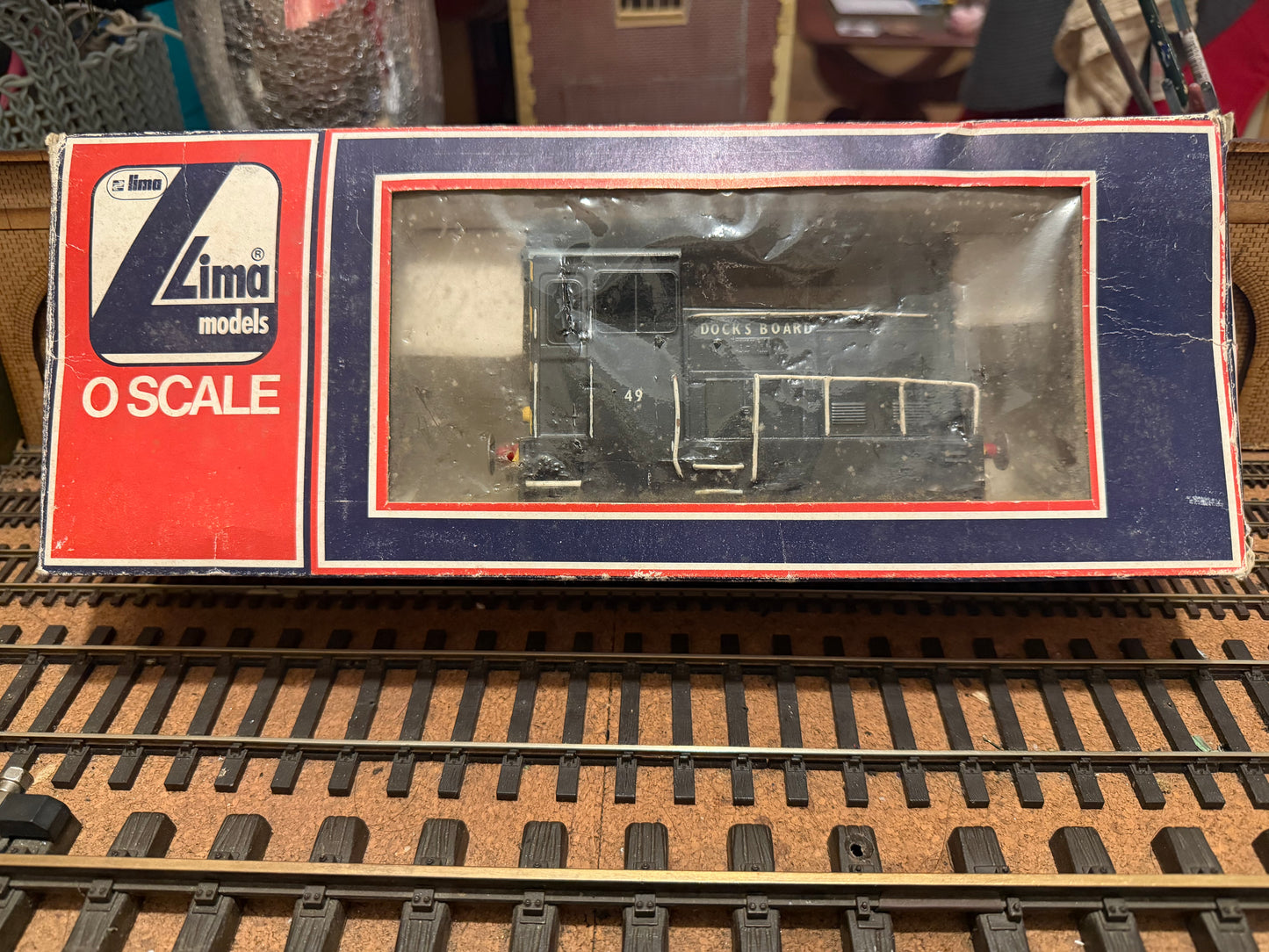 Lima 216546G (O) Freelance 0-4-0 Diesel Shunter in Docks Board Livery