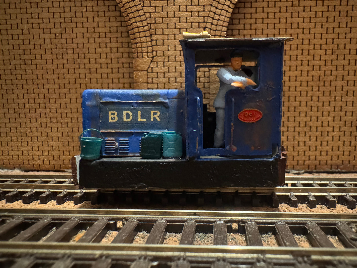 Tomytec / Unknown (OO9) Freelance Narrow Gauge Diesel Shunter 