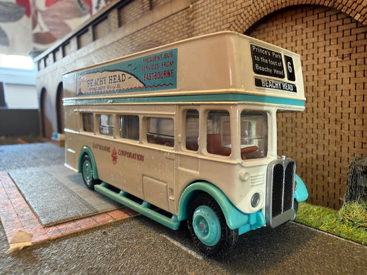 EFE 10201T (1:76 / OO) A.E.C Regent Open Top Double Decker In Eastbourne Corporations Beachy Head Livery 