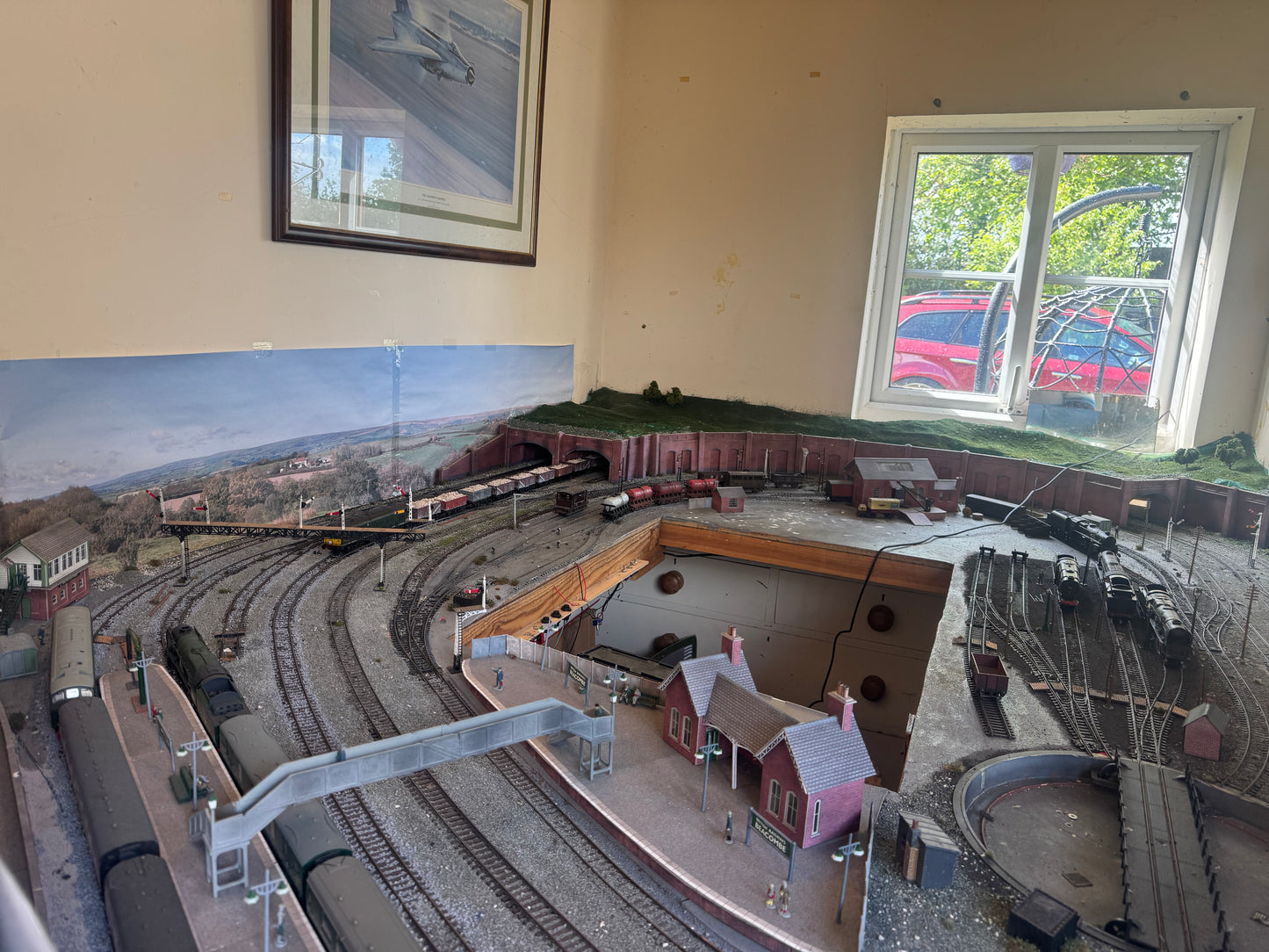“Becombe” 8ft by 6ft OO Model Railway 