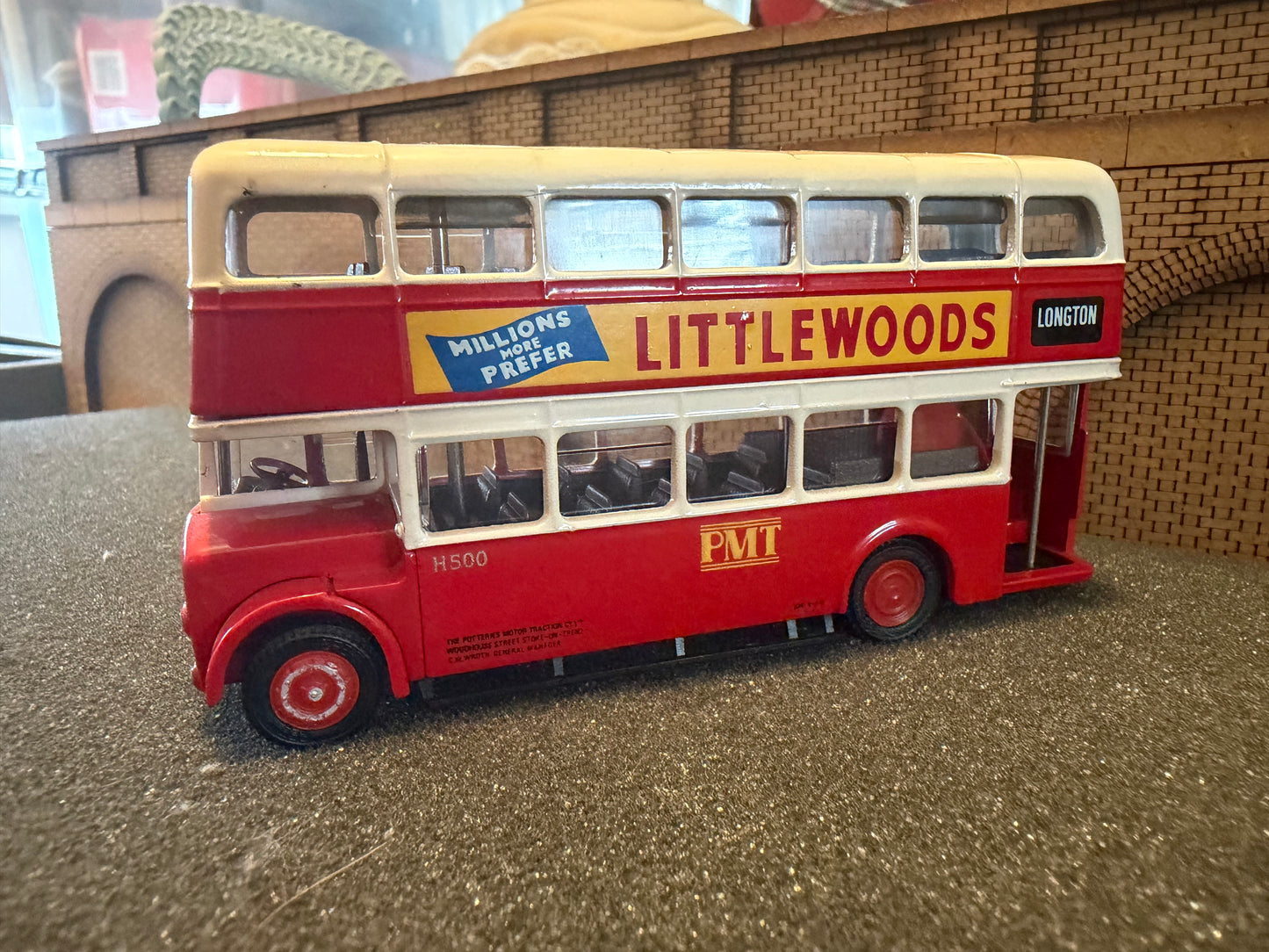EFE 19802 (1:76/ OO) Daimler CVG6 Double Decker Bus, Fleet Number H500 in Potteries Motor Transport Livery
