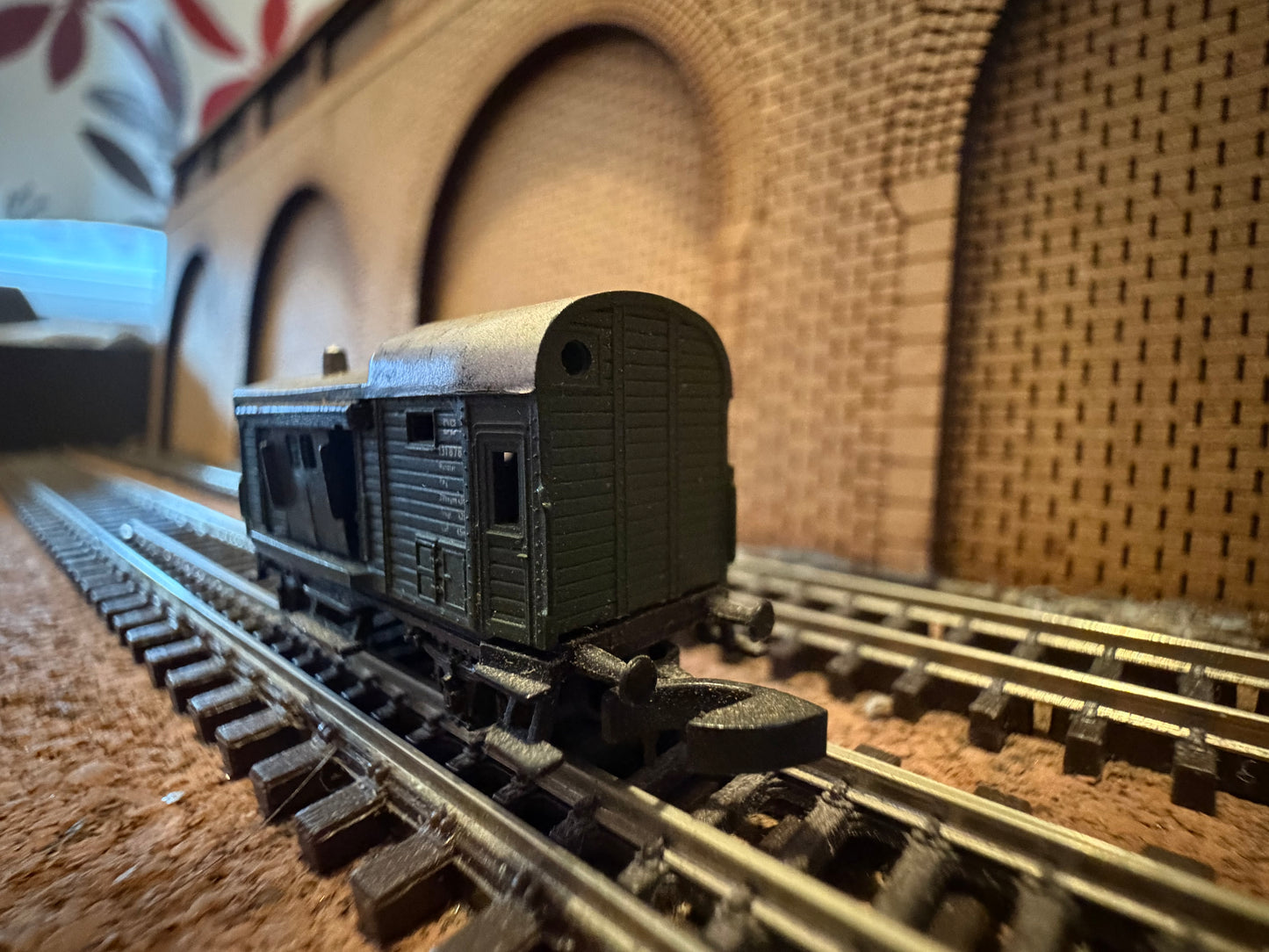 Marklin 8609 (Z) Deutsche Bahn Baggage No.131878 in DB Green. 