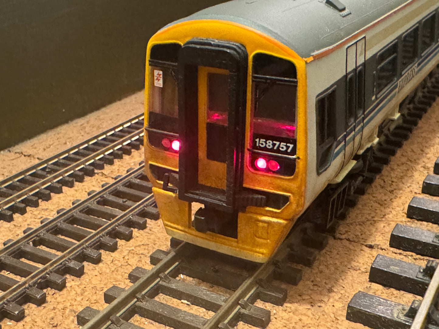 Bachmann (OO) British Rail, Class 158, No.158757 in BR Regional Railways ‘Express’ Livery. Lightly Weathered.