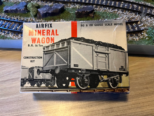 Airfix (OO) British Railways 16 Ton Mineral Wagon Kit.