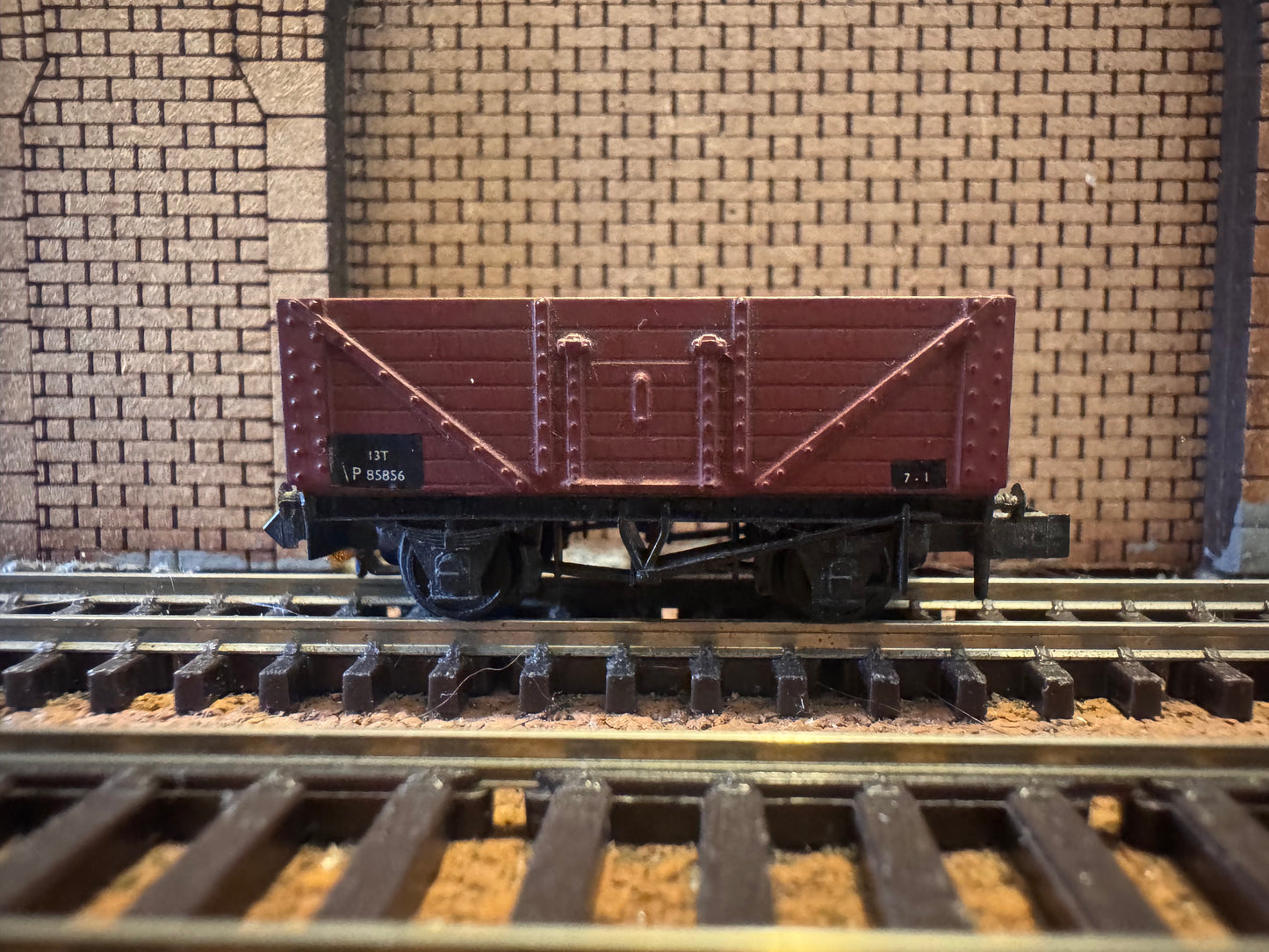 Peco KRN-41 (N Gauge) British Railways Severn Plank Open 13T Wagon No.P85856 