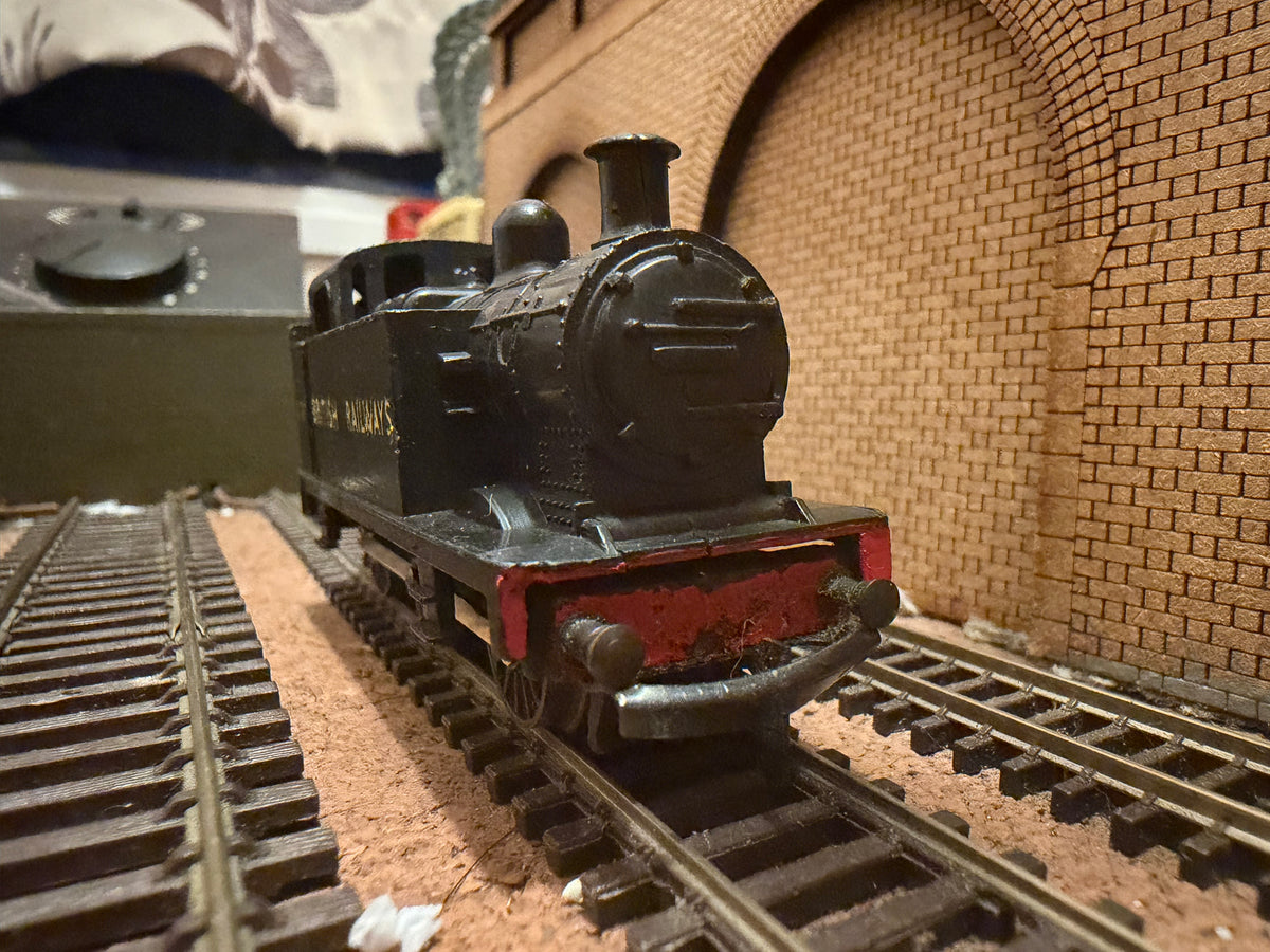 Tri-ang T.90 (TT) Ex LMS, Fowler 3F ‘Jinty’ No.47607 in early British Railways Unlined Black 