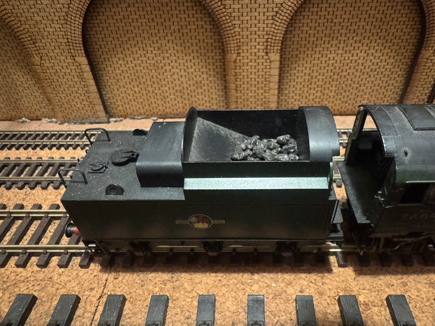 Hornby R3618 (OO) Ex SR, Rebuilt Battle of Britain No.34050 “Royal Observer Corps” in heavily weathered British Railways Green. (Shed Code 70A, Nine Elms) DCC Ready 