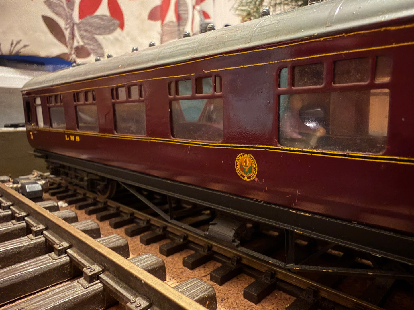 Exley (O) London Midland & Scottish Railway ‘Stanier’ Corridor Composite No.1793 in LMS Crimson 