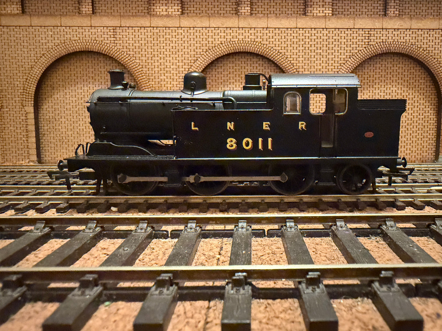 Oxford Rail OR76N7002 (OO) Ex GER N7 No.8011 in Pre 1936 LNER Unlined Black with Condensing Gear. DCC Ready