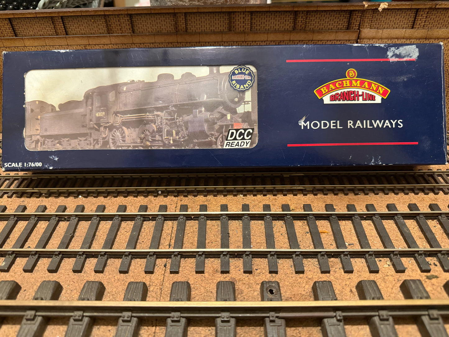 Bachmann 32-577 (OO) British Railways [LMS] Ivatt 4MT ‘Fargo’ No.43102 in BR Lined Black. (Shed Code 51A, Darlington Depot) DCC Ready 