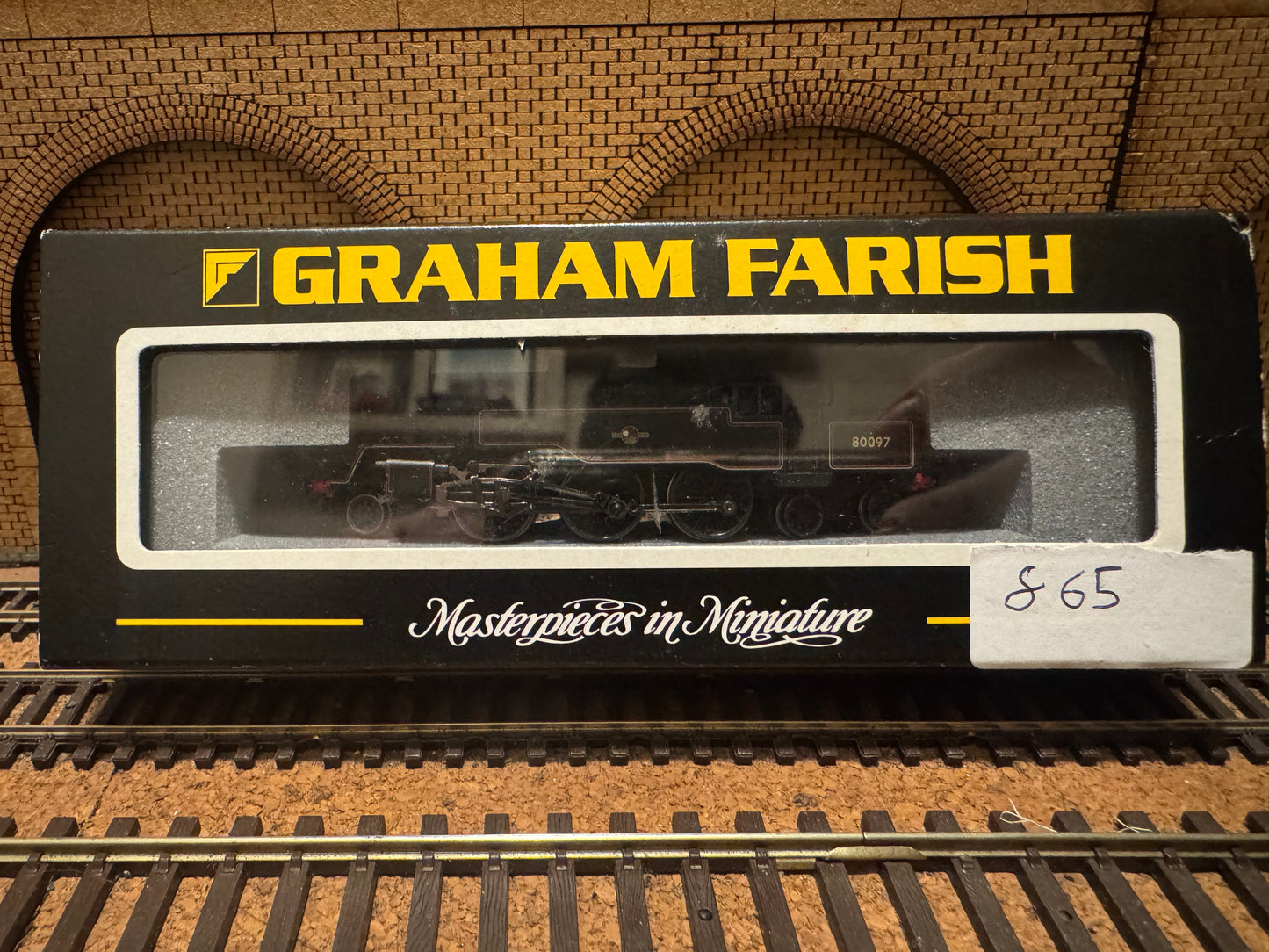 Graham Farish 372-525 (N Gauge) British Railways Standard 4MT Tank No.80097 in Lined BR Black. (Shed Code, 33A Plaistow Depot) 