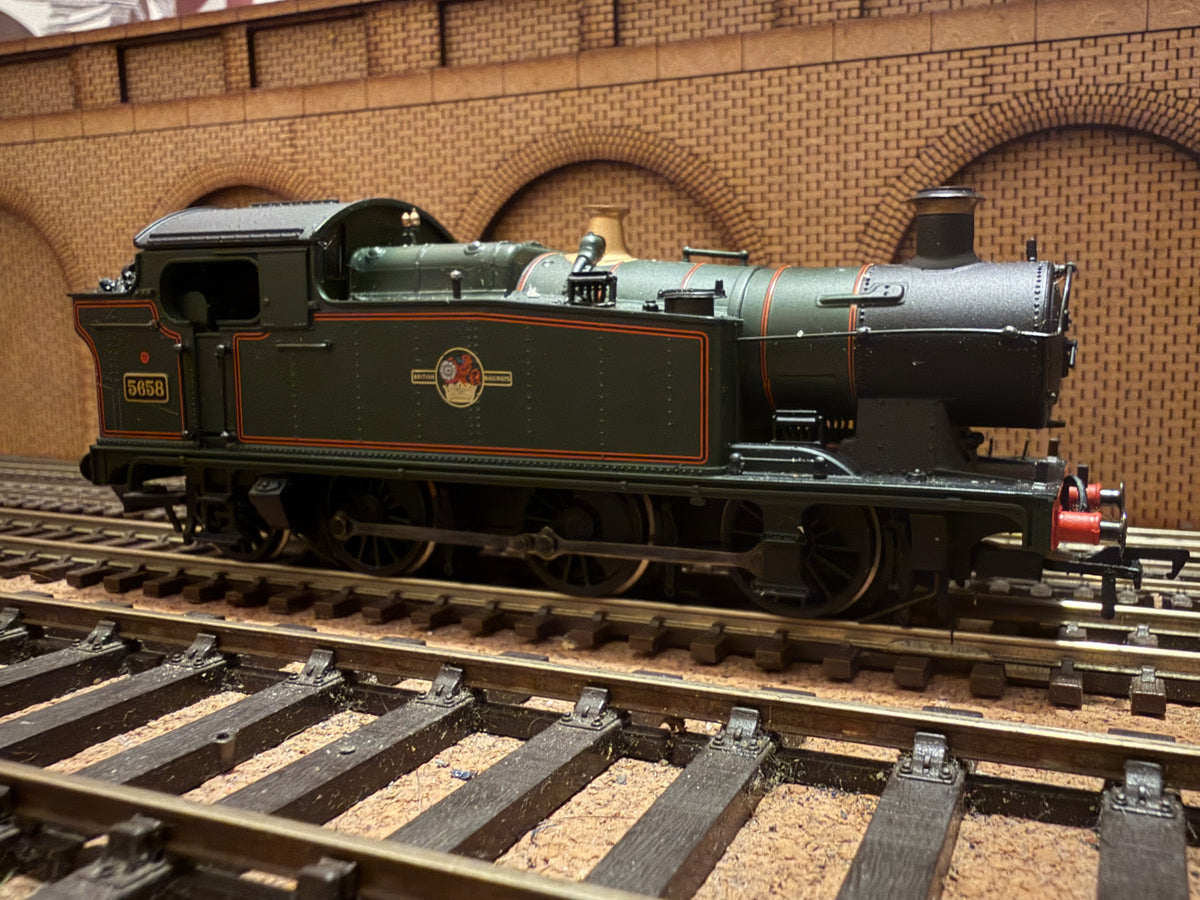 Bachmann 32-077 (OO) Ex GWR 56xx ‘Taff Tank’ No.5658 in British Railways Western Region Lined Green (Shed code, Tyseley Depot) 