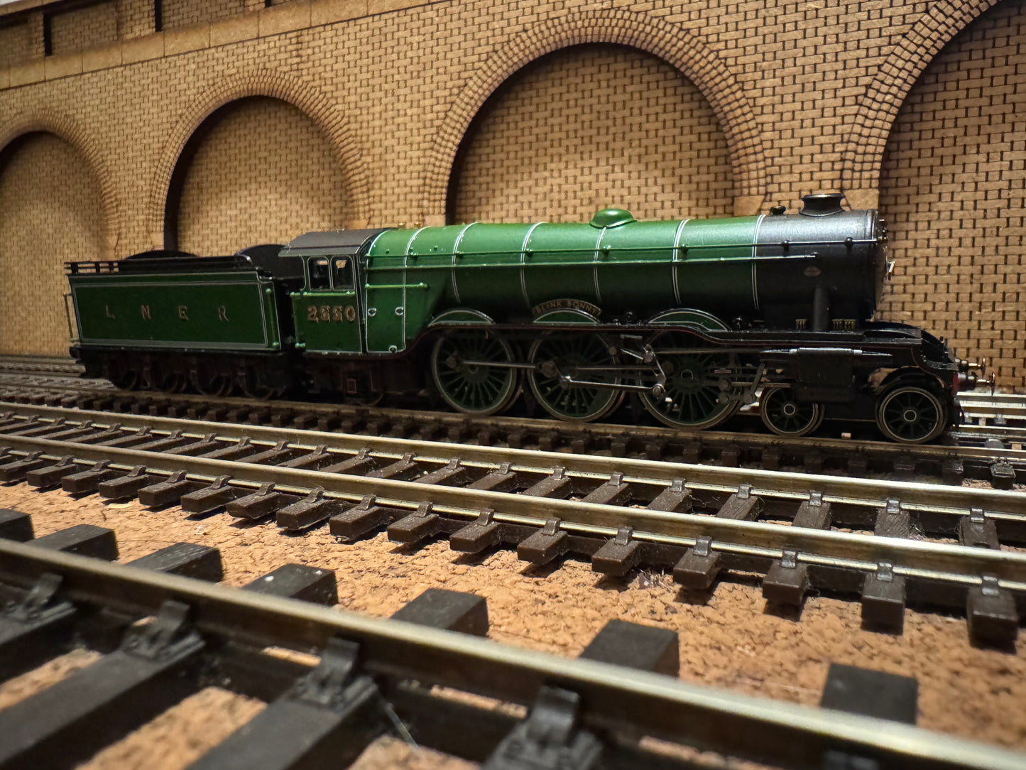 Hornby TT1001AM (TT120) The Scotsman, Starter Set. DCC Ready 