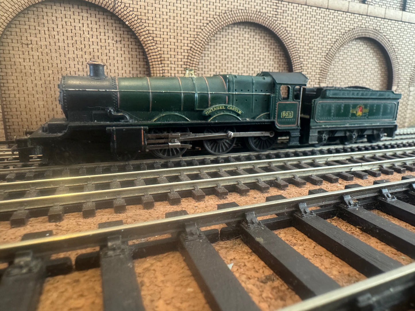 Tri-ang T91TT (TT) Ex GWR 4073 ‘Castle Class’ No.5011 “Tintagel Castle” in Lined British Railways Green. 