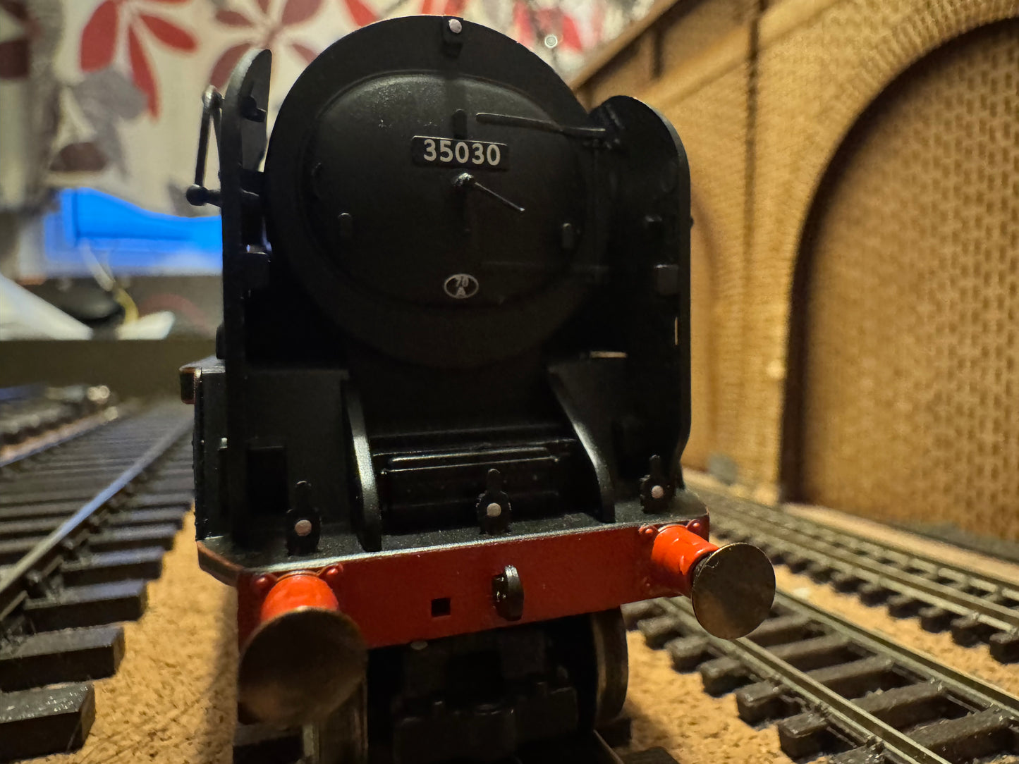 Hornby R3617 (OO) British Railways [SR] Rebuilt
‘Merchant Navy Class’ No.35030 “Elder Dempster Lines” in BR Lined Green. (Shed Code 70A, Nine Elms Depot) DCC Ready 