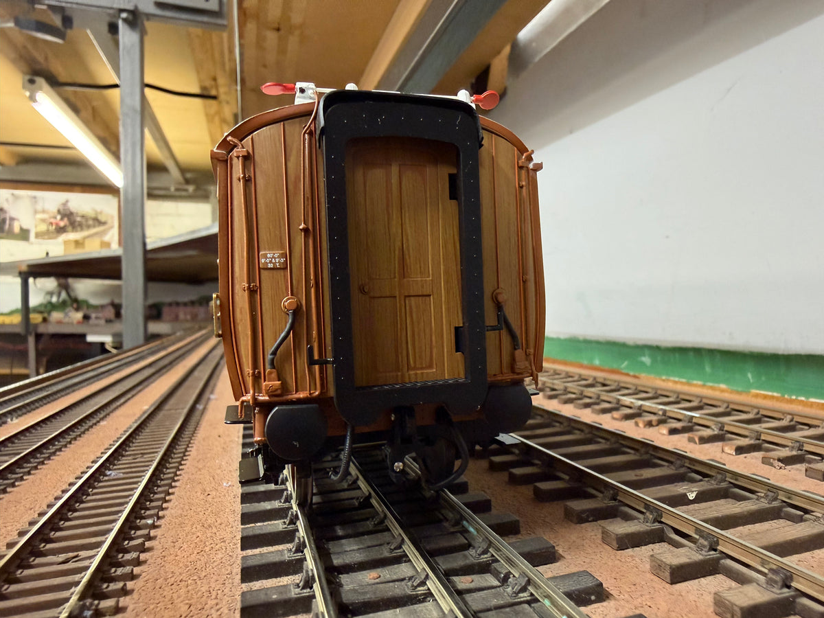 Hattons H7-TC186-001 (O Gauge) London North Eastern Railway ‘Gresley’ Diagram 186 Open Third in LNER Varnished Teak (Unnumbered) 