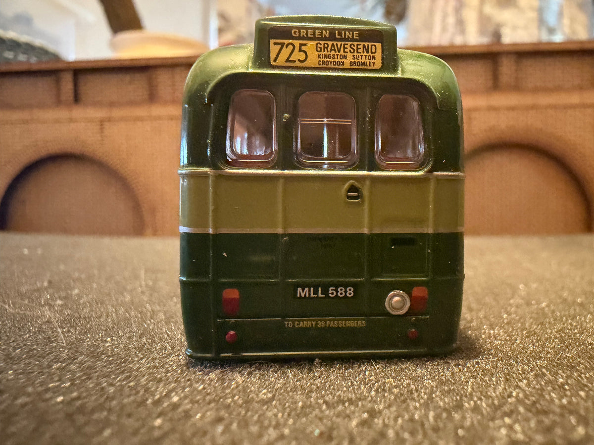 EFE 23202 (1:76 / OO) AEC, RF Single Decker. Registration MLL588 in Green Line Livery 