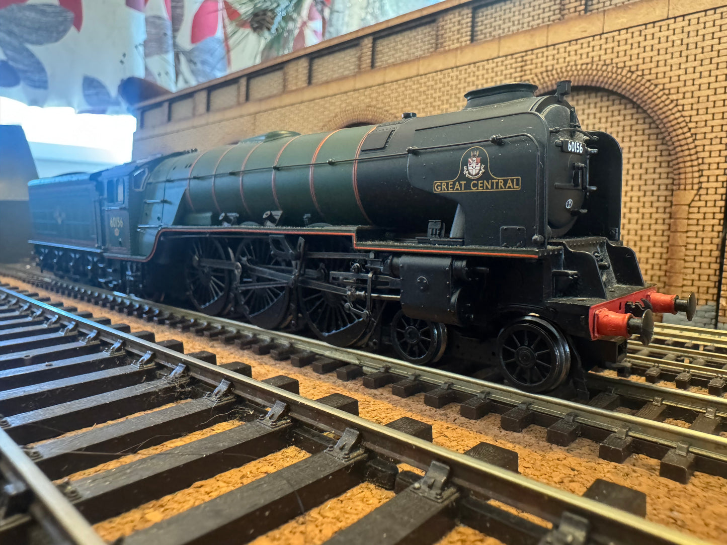 Bachmann 32-556 (OO) British Railways [LNER] ‘Peppercorn’ A1 No.60156 “Great Central” in BR Lined Green with riveted tender. (Shed Code 36A, Doncaster Depot). DCC Fitted 