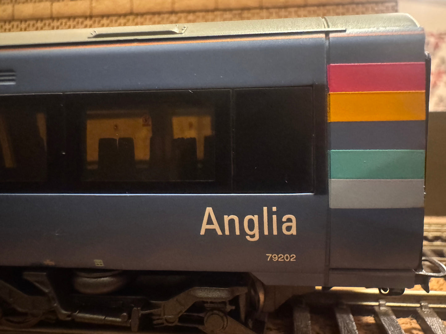 Bachmann 32-464 (OO) Adtranz / Bombardier Three Car Class 170 ‘Turbostar’ No.170202 in National Express’s ‘One Anglia’ livery.