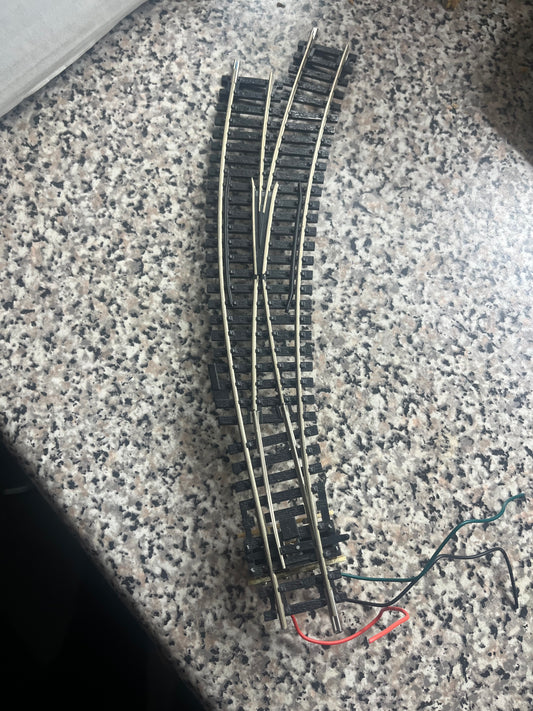 Hornby (OO) R8075 Right Hand Curved point, with Pre-fitted Peco Point motor