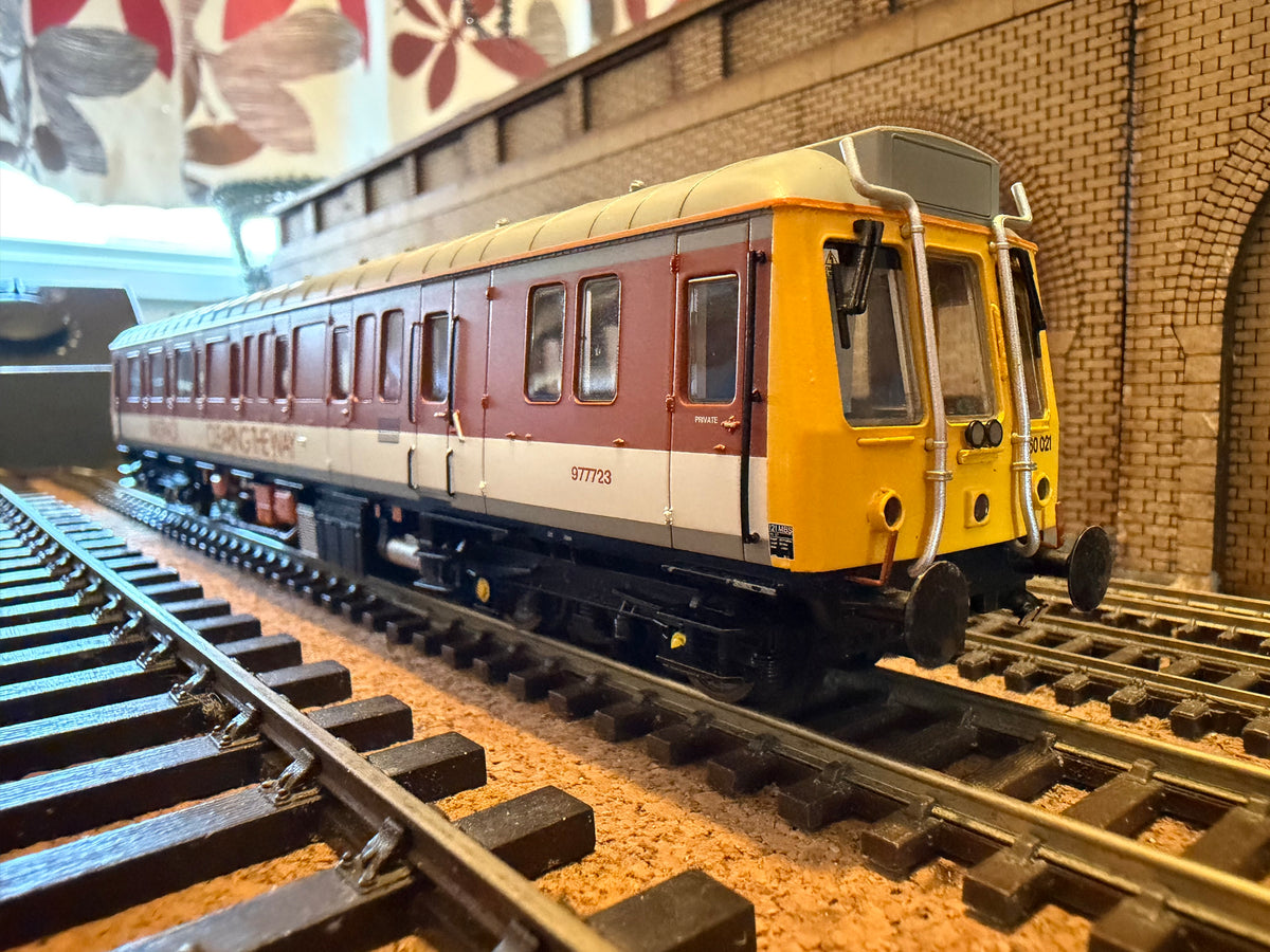 Dapol 4D-009-009D (OO) Ex British Railways Class 121. Departmental Sandite & Route Learning Unit 960021 in Railtrack Livery. DCC Ready. (Working Project Model) 