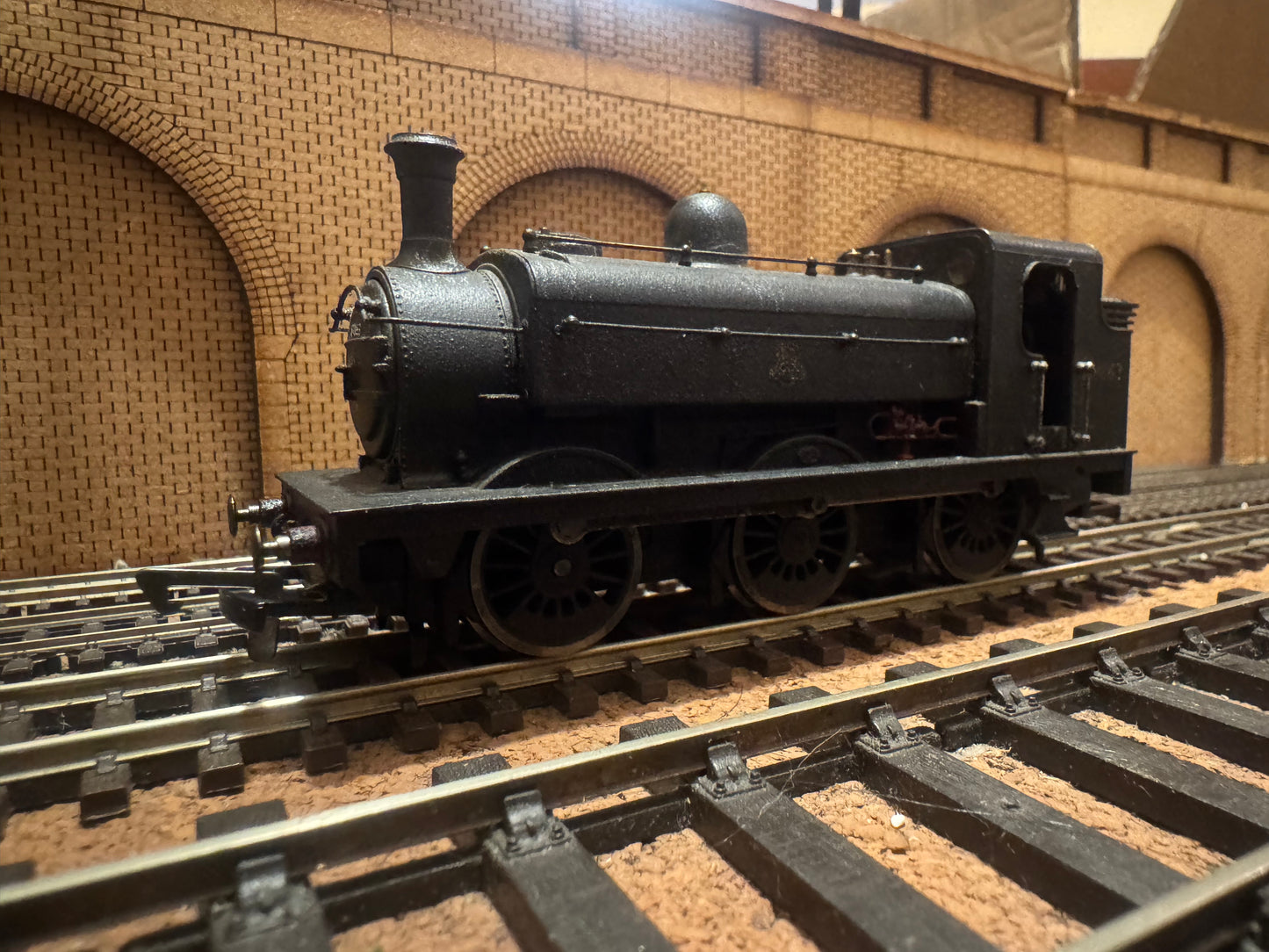 Hornby R3121X (OO) Ex GNR / LNER J52 in Half Weathered British Railways Black. DCC Fitted 