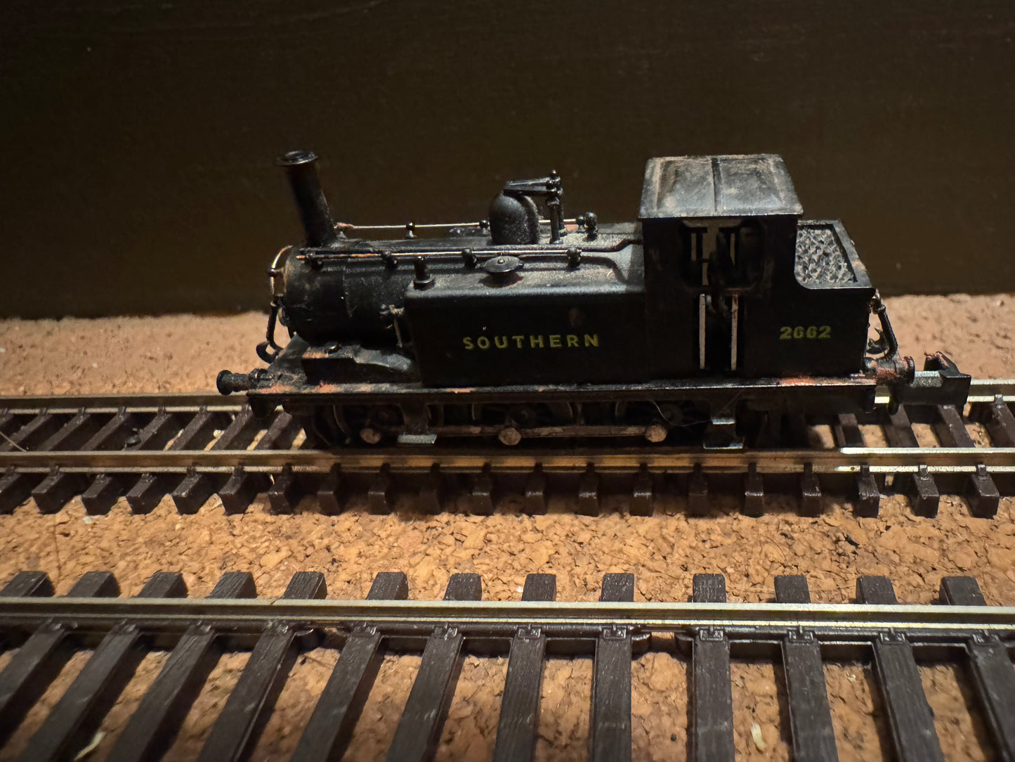 Dapol ND100c (N Gauge) Ex LBSCR, A1X ‘Terrier’ No.2662 [“Martello”] in unlined heavily weathered Wartime Southern Railway Black