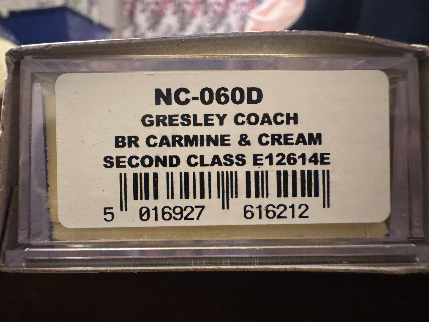 Dapol NC-60D (N Gauge) Ex LNER ‘Gresley’ Corridor Second No.E12614E in British Railways Blood and Custard Livery 