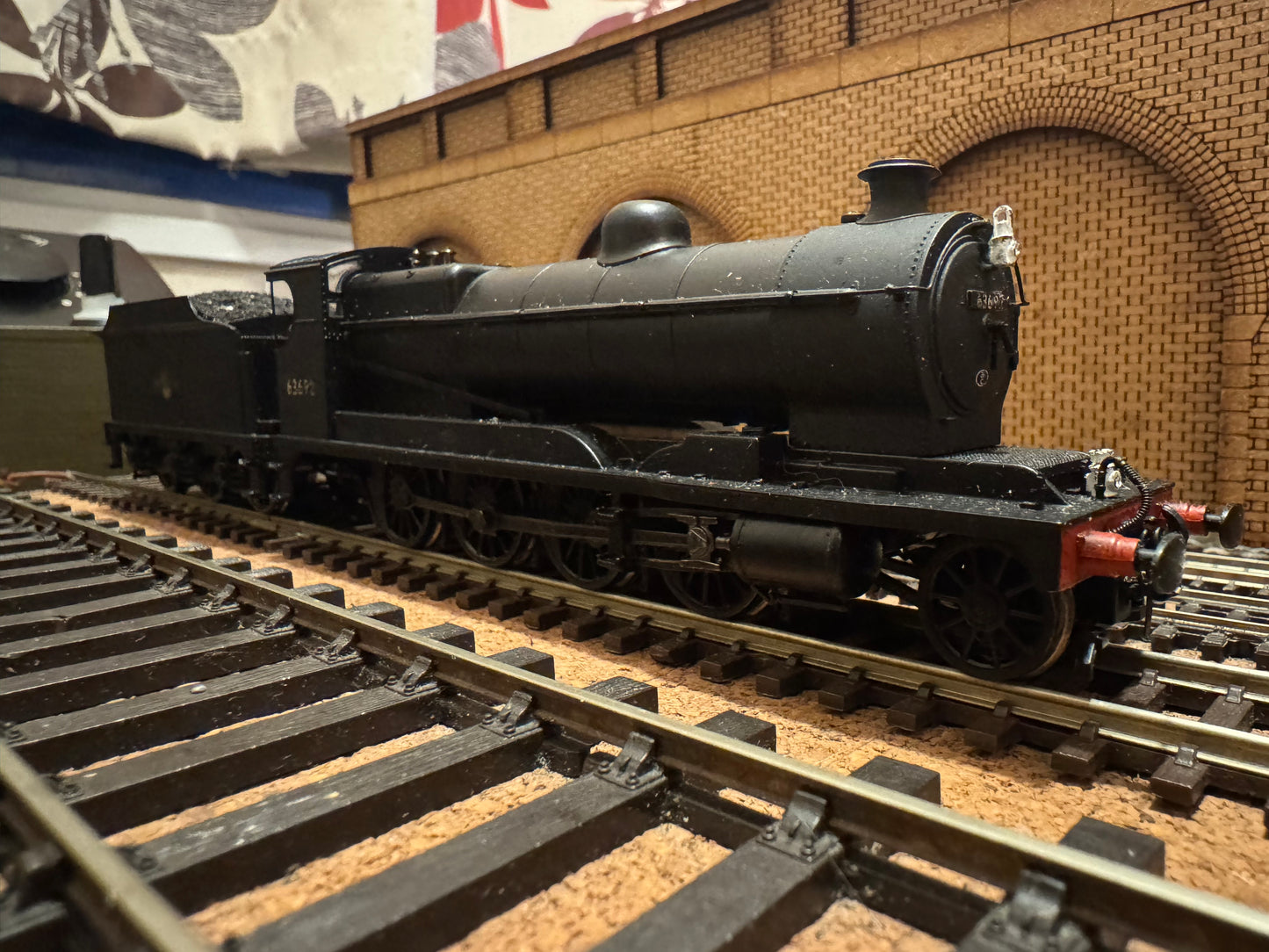 Bachmann 31-005 (OO) Ex GCR / LNER, O4 No.63692 in Weathered British Railways Black. (Shed Code 36C, Fordingham Depot) DCC Ready