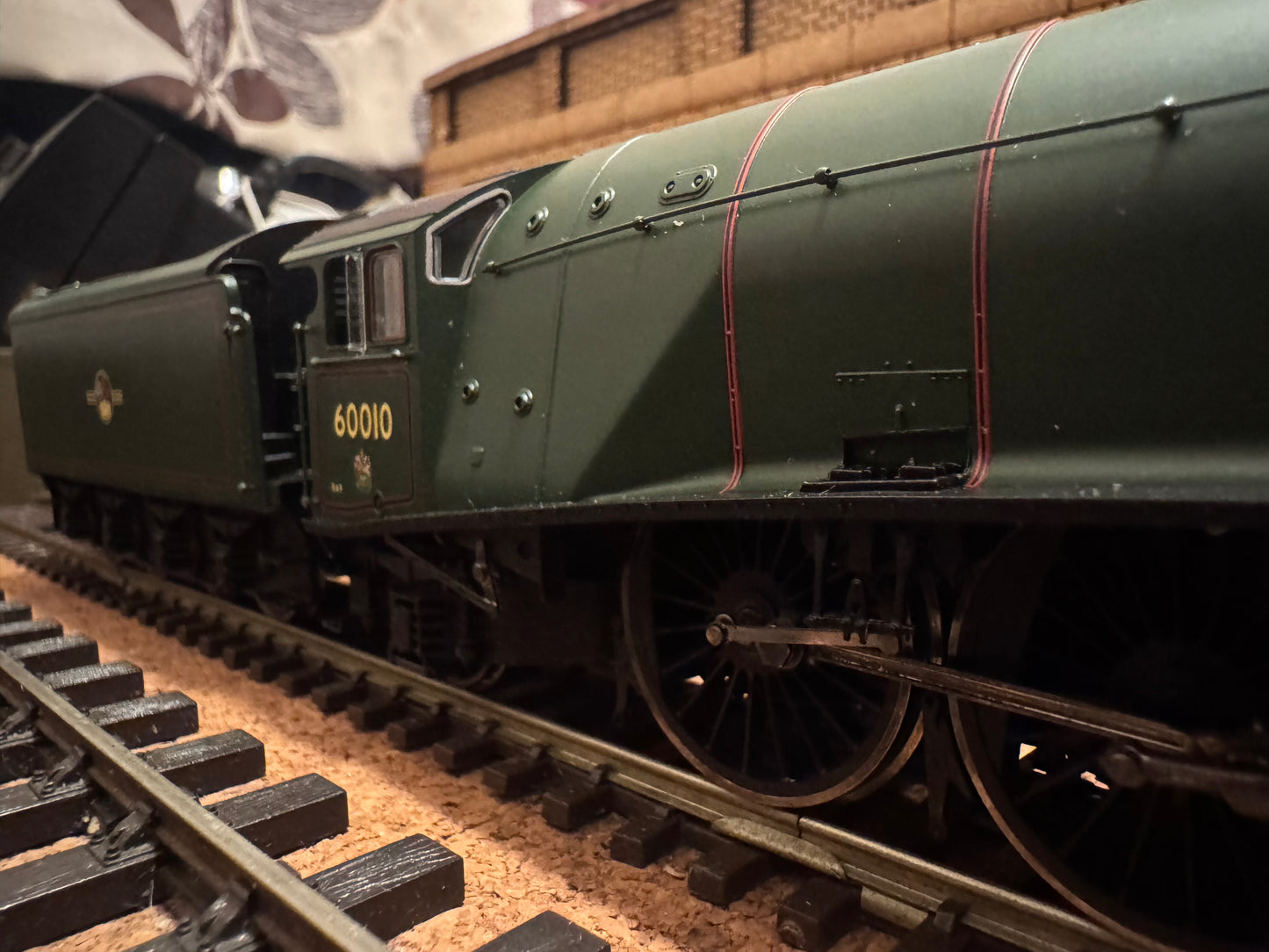 Hornby R2910 (OO) Ex LNER A4 No.60010 “Dominion of Canada” in British Railways Lined Green. (Shed Allocation, 34A Kings Cross) DCC Ready, Special Edition No.736 of 1000. 