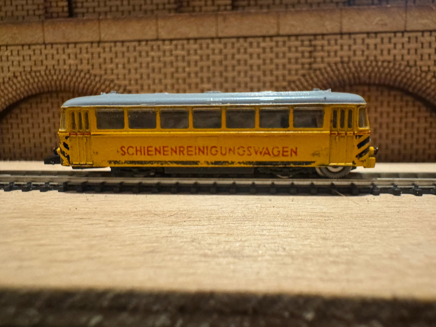 Marklin Mini Club 8802 (Z) Deutscher Bahn W&M 724 Class Diesel Rail Bus, and Track Cleaning Loco In Department Livery 