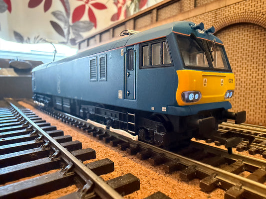 Hornby R3740 (OO) Ex BR Class 92 No.92023 in Caledonian Sleeper Livery. DCC Ready 