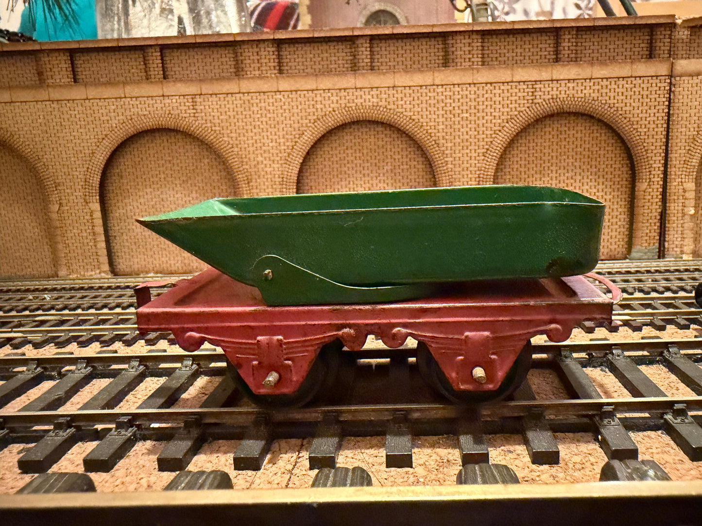 Hornby Tinplate (O) Rotary Tipper Wagon 