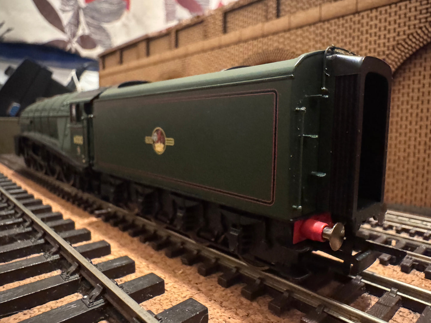 Hornby R2910 (OO) Ex LNER A4 No.60010 “Dominion of Canada” in British Railways Lined Green. (Shed Allocation, 34A Kings Cross) DCC Ready, Special Edition No.736 of 1000. 